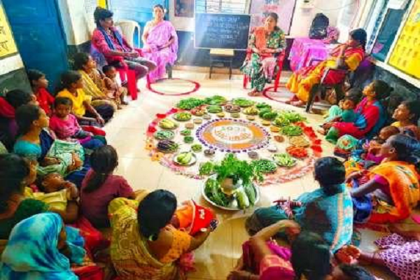 राष्ट्रीय पोषण माह : आंगनबाड़ी केंद्रों में सजी &lsquo;सुपोषण चैपाल&rsquo;, पारंपरिक व्यंजनों और गोद भराई से दिया सेहत का संदेश