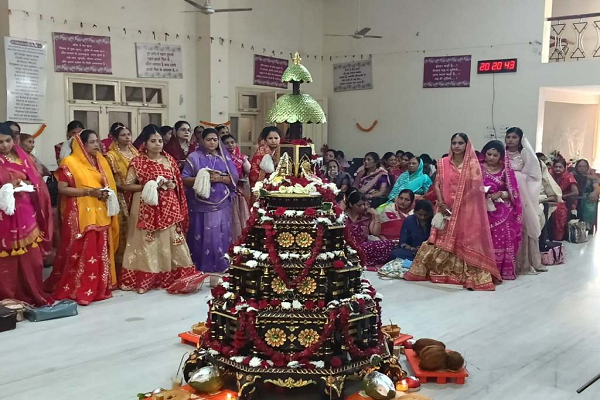 विवेकानंद नगर में 50 दिन की तपस्या पूर्ण करने वाले 45 तपस्वियों का शाही पारणा