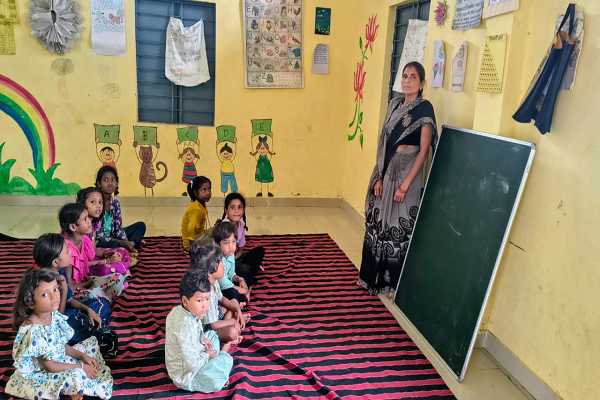  सेवा की कहानी: जर्जर भवन से सुरक्षित आंगनबाड़ी तक, सरखों में बदली बच्चों के बचपन की तस्वीर