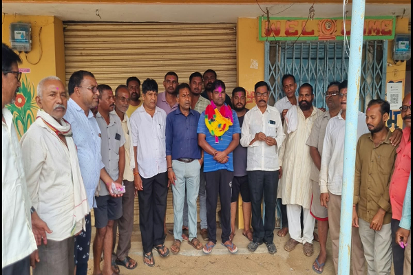  गरियाबंद के 6 नेताओं की कांग्रेस में दमदार वापसी   गोरेलाल सिन्हा राघोबा महाड़िक, ऋतिक सिन्हा समेत 06 नेताओं की घर वापसी से जिले की राजनीति गरमाई।