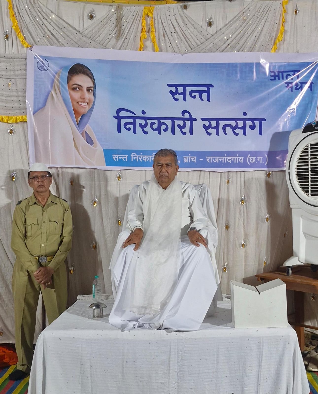केवल बाहरी वेशभूषा से कोई संत-महापुरूष नही बन सकता। जिसका कर्म संतो वाला है - वही संत है, ज्ञान प्रचारक ग्राम है दलकोड़ो व ग्राम कोटरासरार में विशाल सत्संग का आयोजन-