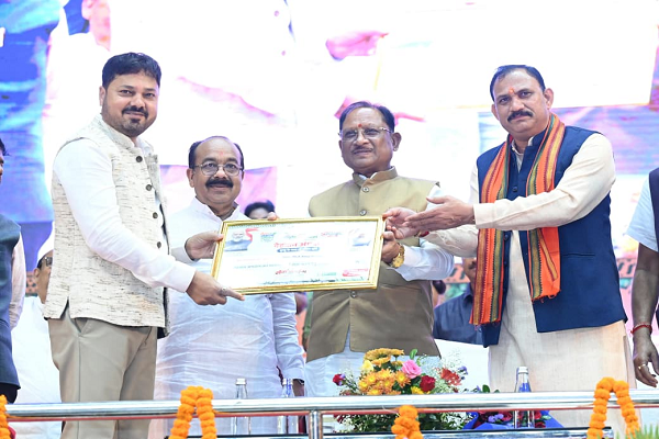 23 सितंबर 2026/ *प्रोजेक्ट दधीचि* *विधायक श्री अनुज शर्मा ने अंगदान, कलेक्टर डॉ. गौरव सिंह ने सपत्नीक सहित देहदान का लिया संकल्प* *जिले के अन्य अधिकारियों ने लिया देहदान का संकल्प* *मुख्यमंत्री एवं स्वास्थ्य मंत्री ने दिया प्रमाण पत्र