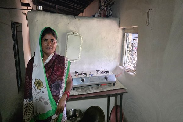 सेवा संकल्प अभियान : सेवा की कहानी: उज्ज्वला से रसोई में बचा समय बना संतोषी की खेती-बाड़ी का सहारा