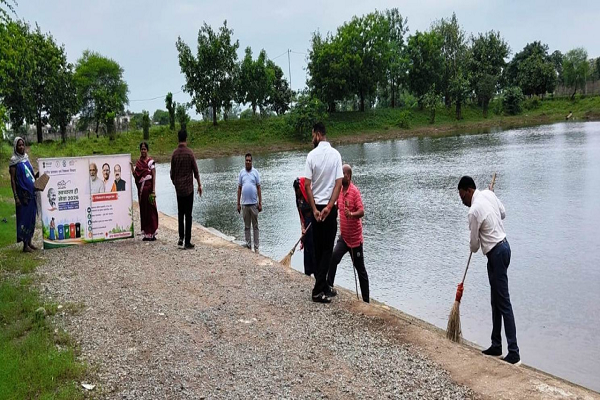 सेवा मेरा योगदान&rsquo; में जनभागीदारी से संवरे जल स्रोत, श्रमदान कर दिया स्वच्छता का संदेश
