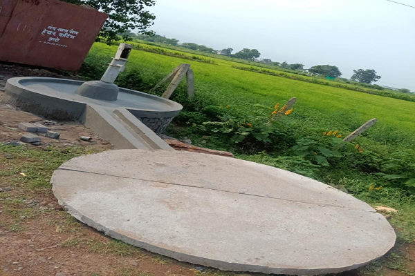  सेवा की कहानी -बूंद-बूंद सहेजकर जल सुरक्षा की राह पर 'मुल्ले'