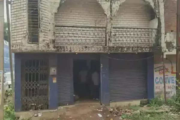 गुटखा गोदाम में DGGI का छापा, 50 बोरा माल बरामद