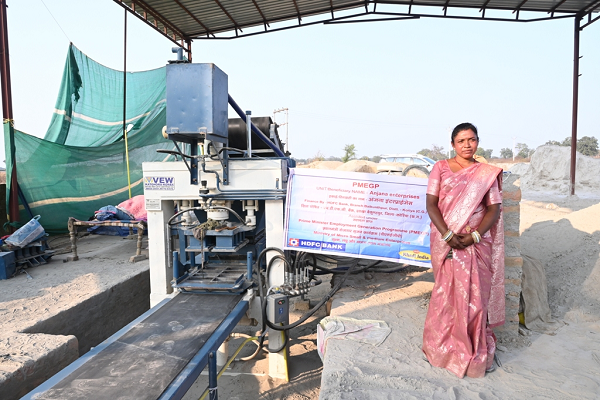  विशेष लेख : डस्टबिन में मिला एक फटा पन्ना, उसी ने दिखाई आत्मनिर्भरता की राह&rsquo;&rsquo;