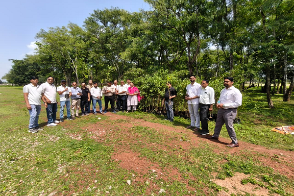  गांधी जयंती पर चित्रोत्पला फिल्म सिटी परिसर में वृहद पौधारोपण अभियान