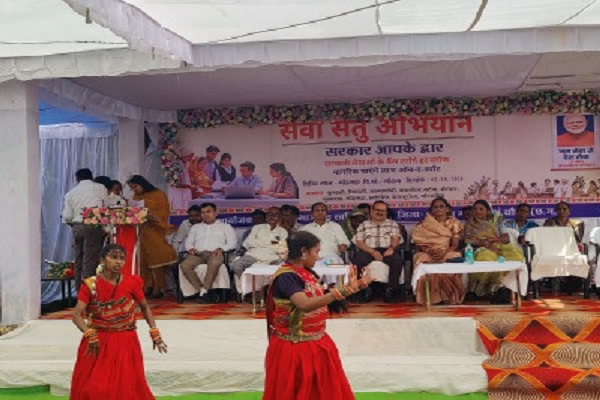 सेवा संकल्प अभियान के तहत मोहभट्ठा में लगा सेवा सेतु शिविर