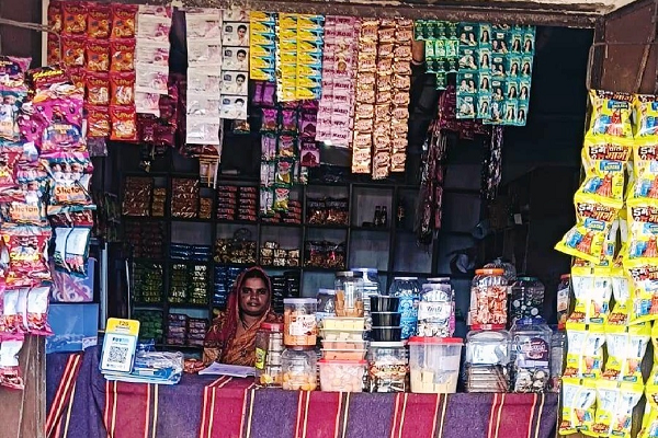  कहानी सेवा की : अपने आर्थिक संबल के लिए बिहान से जुड़कर प्रतिमा ने अपनाया किराने का व्यवसाय