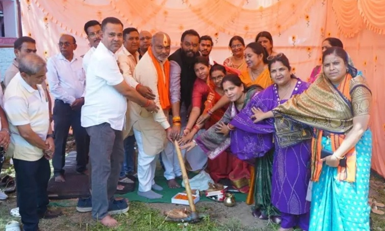 रिसाली के वार्ड-25 में बनेगा हमर क्लीनिक, विधायक चंद्राकर ने किया भूमिपूजन