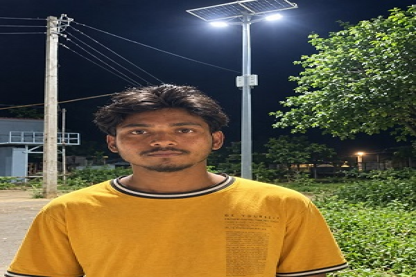 डीएमएफ की पहल से बरबसपुर में प्रकाश व्यवस्था मजबूत, ग्रामीणों को मिली रात में सुविधा