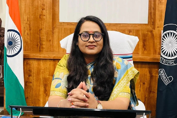  किसानों की मांगें शासन तक पहुंचेंगी, सड़क किनारे ट्रैक्टर  खड़े करें, आमजन को राहत दें : कलेक्टर