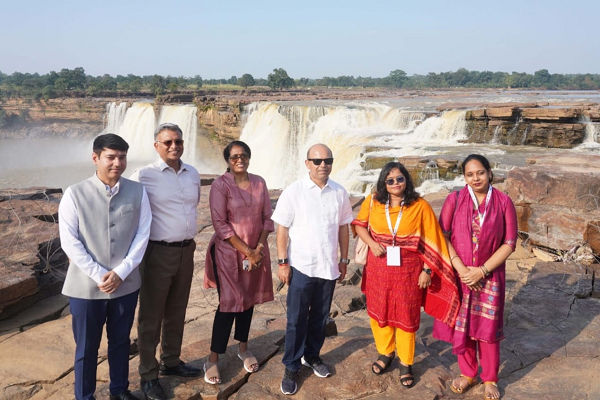 चित्रकोट की खूबसूरती और बस्तर की लोक-संस्कृति ने मोहा देशभर से आए अधिकारियों का मन