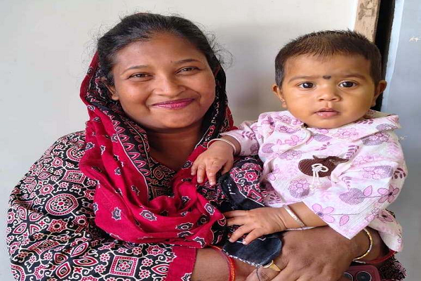  सेवा की कहानी : मिनीमाता महतारी जतन योजना बनी ग्रेसी जैकब का सहारा, बेटी के पालन-पोषण के लिए मिले 20 हजार रुपये