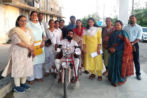 सेवा की कहानी : सीएम हेल्पलाइन 1076 पर शिकायत से दीपक पाल की समस्या का हुआ समाधान, मिली ट्राई साइकिल