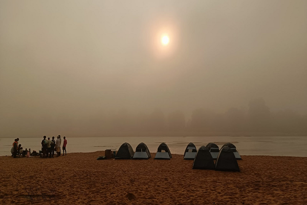 विशेष लेख : सेवा संकल्प अभियान :सोंढुर नदी के तट पर रिवर कैंपिंग से ग्रामीण पर्यटन को बढ़ावा देने की पहल