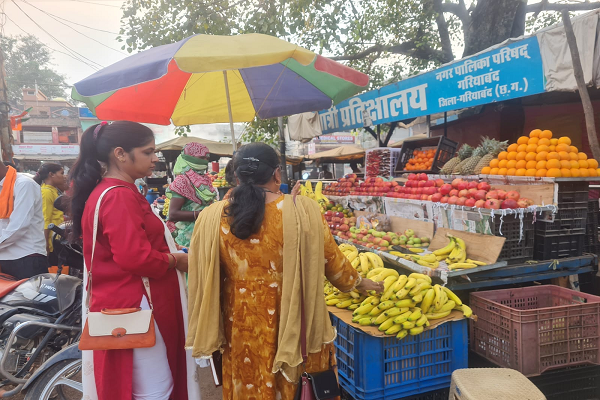 त्योहारी सीजन में खाद्य सुरक्षा विभाग की कार्रवाई, मिठाई दुकानों का निरीक्षण कर नमूने जांच के लिए भेजे   मिठाइयों की गुणवत्ता बनाए रखने और मिलावट रोकने खाद्य प्रतिष्ठानों को दिए निर्देश