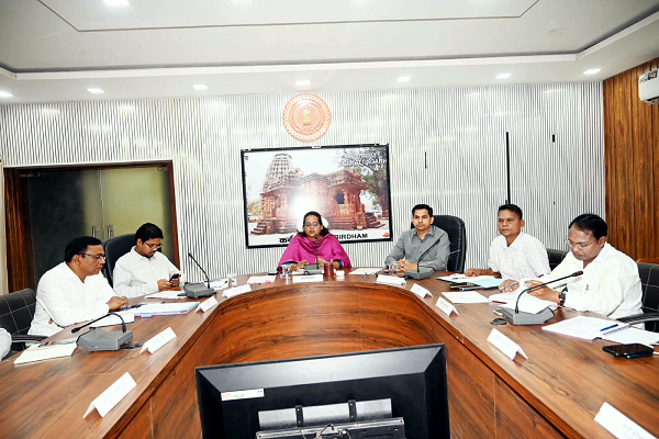 चक्रवात के असर से 28-29 अक्टूबर को प्रदेशभर में बारिश की संभावना, ऑरेंज अलर्ट जारी*   *कलेक्टर श्रीमती तुलिका प्रजापति ने दिए सतर्कता बरतने और राहत-बचाव की तैयारियां सुनिश्चित करने के निर्देश*  *संभावित वर्षा को लेकर कबीरधाम जिला प्रशासन अलर्ट*
