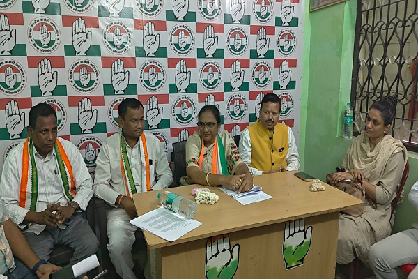  वोट बचाओ&ndash;देश बचाओ अभियान को लेकर कांग्रेस की प्रेस कॉन्फ्रेंस, चुनावी पारदर्शिता पर उठाए सवाल