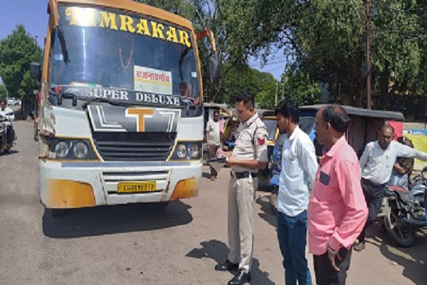 सड़क सुरक्षा के मद्देनजर यात्री बसों की सघन जांच