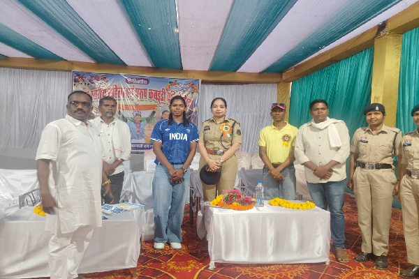 **युवा क्रांति ग्राम समिति मंडेली द्वारा दो दिवसीय कबड्डी प्रतियोगिता संपन्न; अंतरराष्ट्रीय खिलाड़ी संजू देवी यादव ने बढ़ाया खिलाड़ियों का उत्साह** 