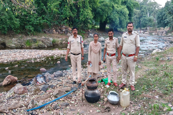  *अवैध मदिरा के खिलाफ कबीरधाम में बड़ी कार्रवाई, 143.82 करोड़ रुपये का राजस्व प्राप्त*