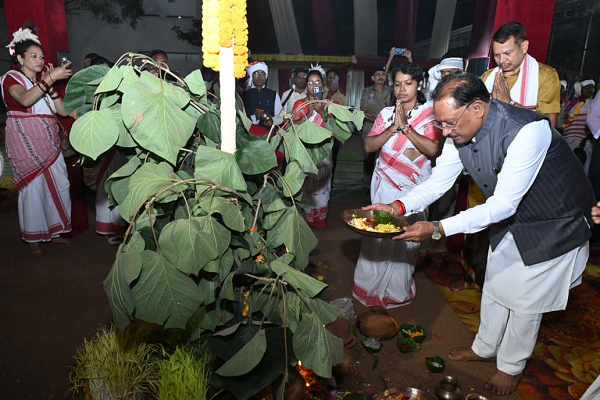 करम परब हमारी समृद्ध जनजातीय संस्कृति और पूर्वजों की अमूल्य धरोहर : विष्णु देव साय