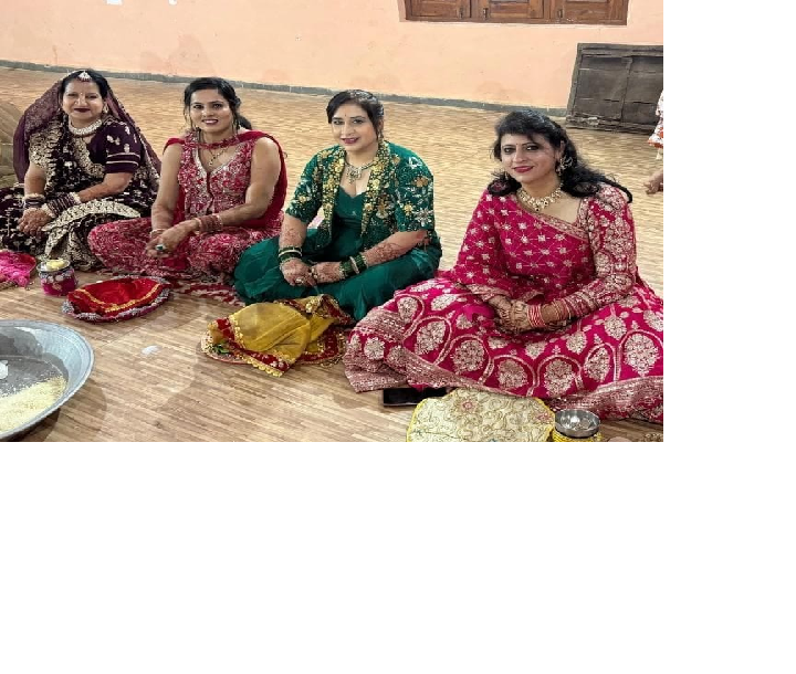  *गुरुद्वारे में धूमधाम से मनाया गया करवा चौथ*