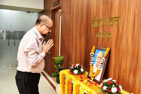 राज्यपाल श्री डेका ने सरदार वल्लभ भाई पटेल की जयंती पर उन्हें किया नमन