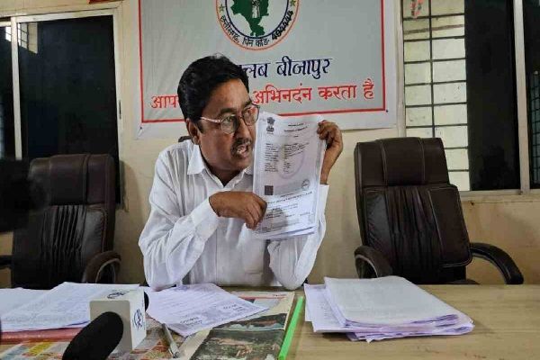 राशि डकारने कलेक्टर-सहायक आयुक्त खेल रहे खो-खो! एसी के बयान पर पलटवार, कहा &ndash; प्रशासन  कार्रवाई से विवादित हुआ मामला, विधायक, कलेक्टर, सहायक आयुक्त के विरुद्ध जाऊंगा कोर्ट