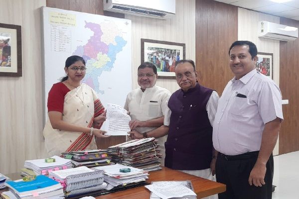  भाजपा ने की मुख्य निर्वाचन अधिकारी से एसएसपी की शिकायत, हटाने की मांग...