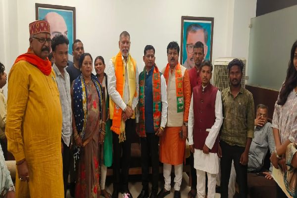  लोकसभा चुनाव से पहले छत्तीसगढ़ जेसीसीजे को लगा बड़ा झटका,विधायक प्रत्याशी समेत कुल सोलह लोगों ने थामा बीजेपी का दामन।
