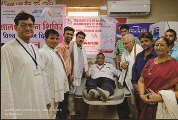 विश्व रक्तदाता दिवस पर रक्तदाताओं ने दिखाया उत्साह