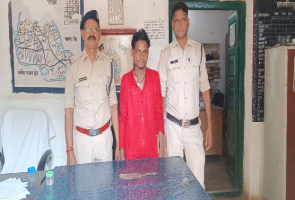 चापड़ से हमला, आरोपी गिरफ्तार