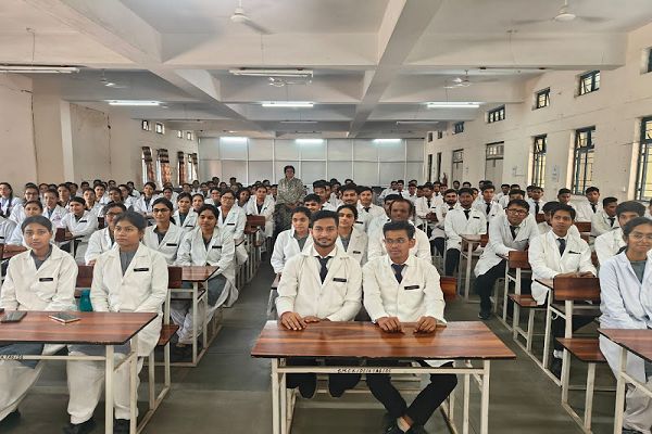छग ही नहीं मध्य भारत का बेहतरीन मेडिकल कॉलेज बनाएंगे : ज्योत्सना