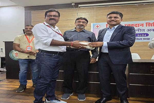 शिक्षकों पर देश का भविष्य: कलेक्टर