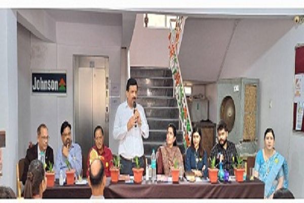 नेत्रदान को पारिवारिक परम्परा बनाये : डॉ. दिनेश मिश्र