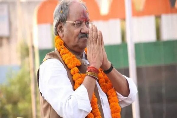 सांसद बृजमोहन ने की सीमेंट के दामों में बढ़ोतरी वापस लेने की मांग...