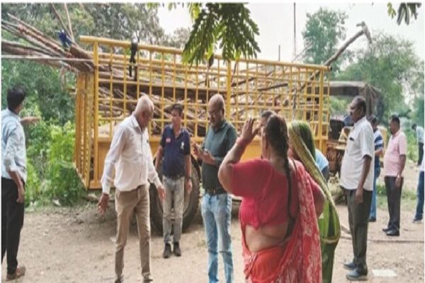 रिसाली में रोका गया बिना एनओसी किया जा रहा निर्माण कार्य