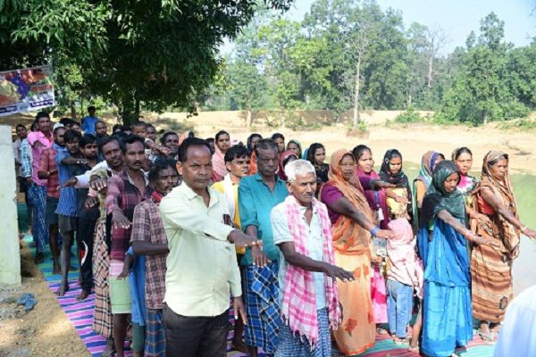 119 अमृत सरोवर स्थल पर मनाया गया संविधान दिवस