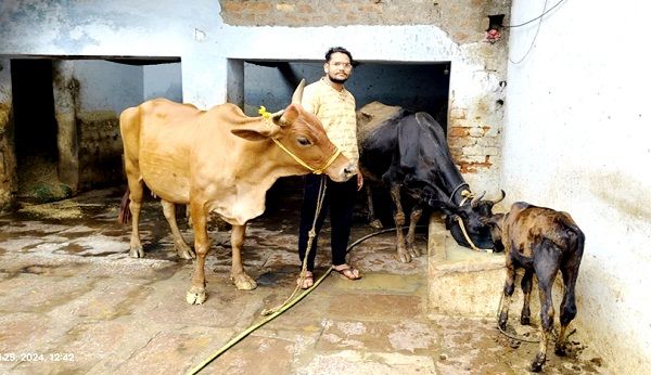 पशुपालन व्यवसाय से शुभम की आर्थिक स्तर में हुआ सुधार