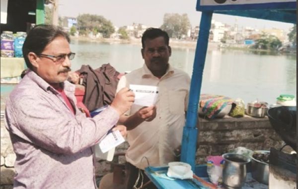 दुर्ग नगर निगम द्वारा गंदगी फैलाने वालों पर कसा गया शिकंजा