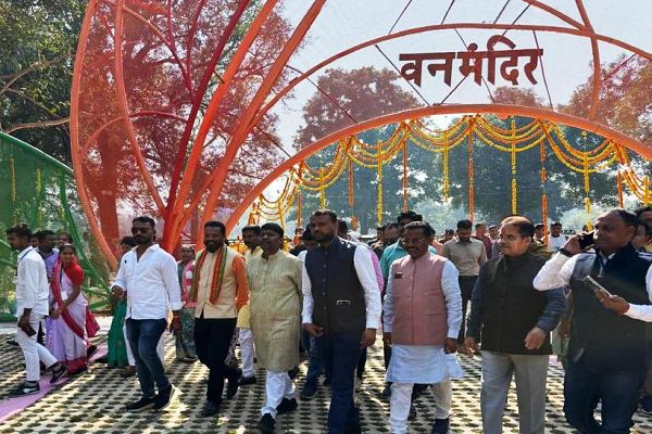 वन मंत्री ने दंतेवाड़ा में किया वन मंदिर वाटिका का लोकार्पण