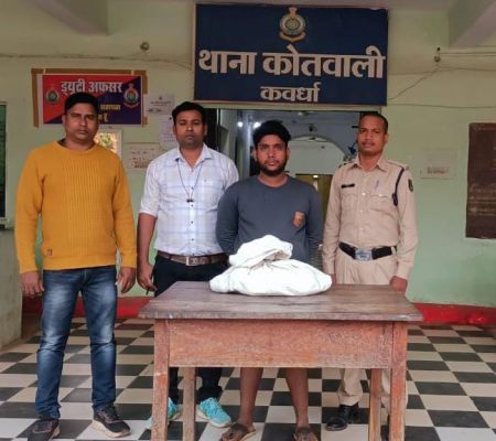 पुलिस ने अवैध शराब परिवहन के मामले में त्वरित कार्रवाई करते हुए 37 पौवा देशी प्लेन शराब और एक मोटरसाइकिल जब्त की है।