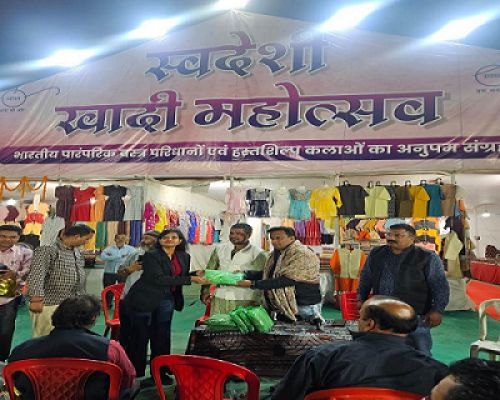  भिलाई में स्वदेशी खादी महोत्सव का भव्य शुभारंभ