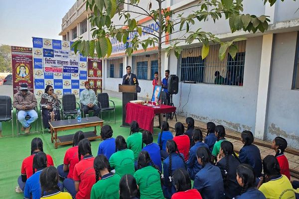 स्कूली छात्रों को मिली संविधान द्वारा प्रदत्त अधिकारों-कर्तव्यों की जानकारी