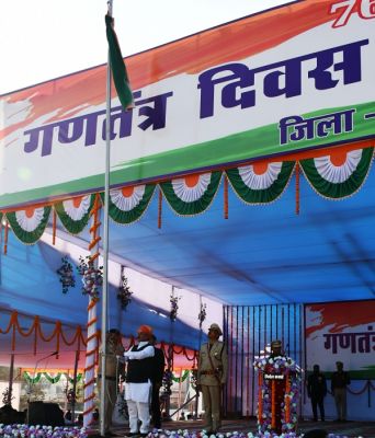 कबीरधाम जिले में उत्साह और उमंग के साथ मनाया गया 76 वां गणतंत्र दिवस