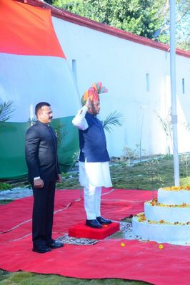 मुख्यमंत्री विष्णु देव साय ने सर्किट हाउस में किया ध्वजारोहण