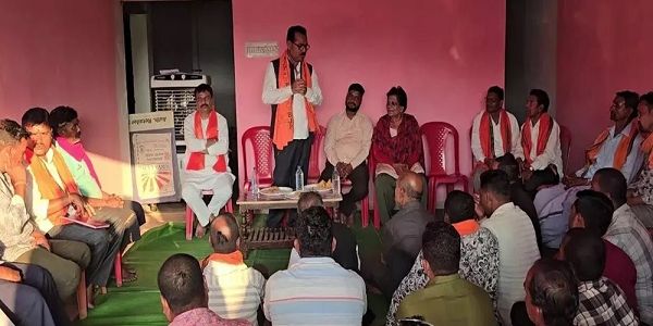 भाजपा-कांग्रेस से नाराज कार्यकर्ताओं ने बनाई 'दुखी आत्मा पार्टी', भरा नामांकन